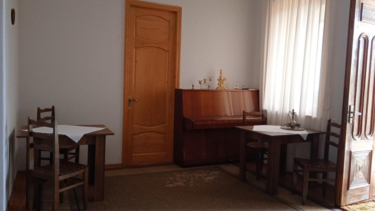 Sataplia District Hotell Kutaisi Exteriör bild